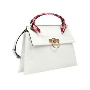 Nine West 
Desarae Shoulder Bag White Multi